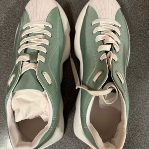 HERMES sneackers size 40.5